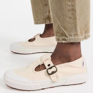Vans Women’s Cream Mary Jane Style Canvas Shoes Size 8 NEW